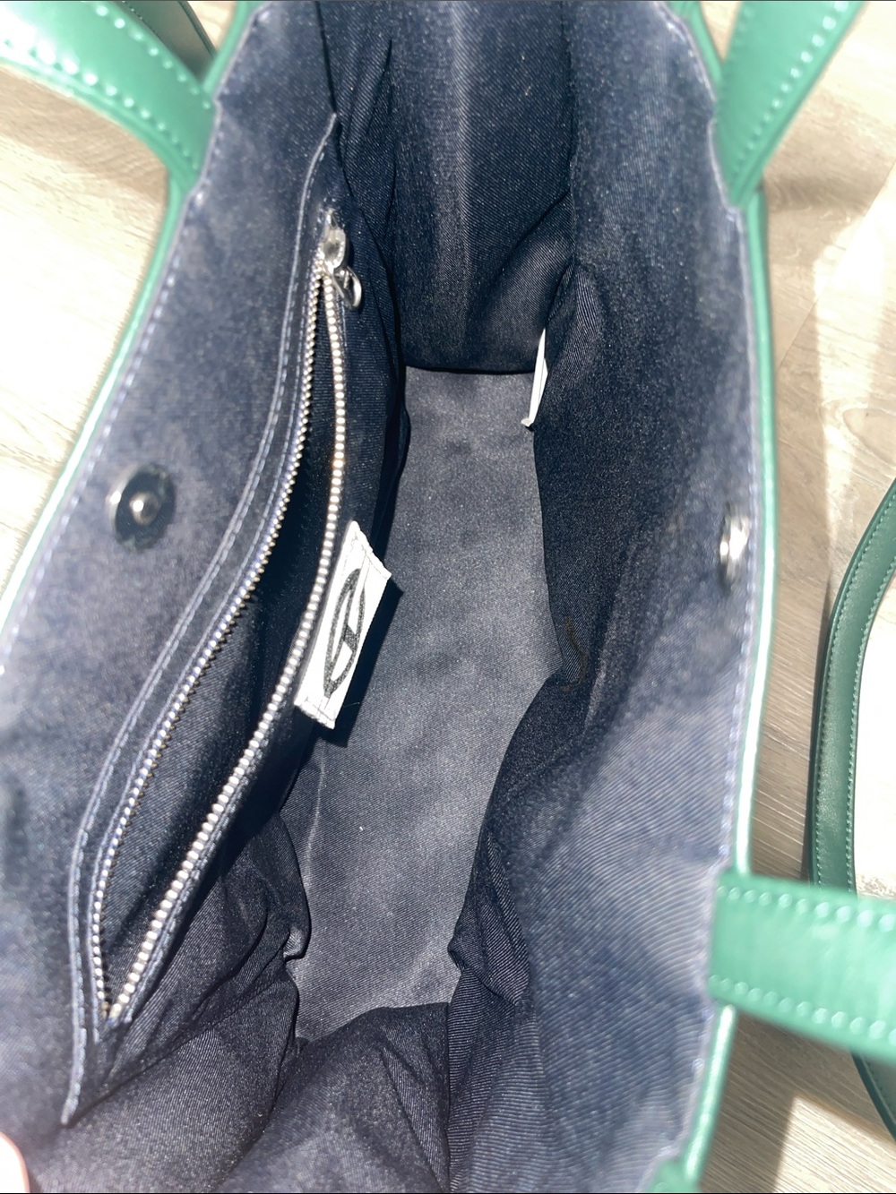 Tory Burch Forest Green Embossed Logo Tote - Picture 2 of 6